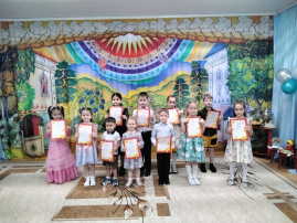 Конкурс чтецов «Я, ты, он, она - вместе дружная семья». Конкурс чтецов «Я, ты, он, она - вместе дружная семья».